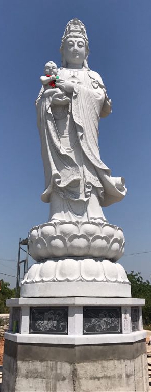 Поздравить Габо с завершением монтажа статуи Гуаньина